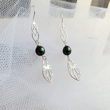 Load image into Gallery viewer, silver dragonfly wing earrings with black peacock freshwater pearls