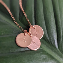Load image into Gallery viewer, mom necklace for 3 kids with children&#39;s initials on tiny rose gold discs